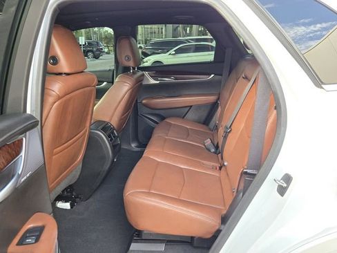 Used 2020 Cadillac XT5 Premium Luxury FWD image 14