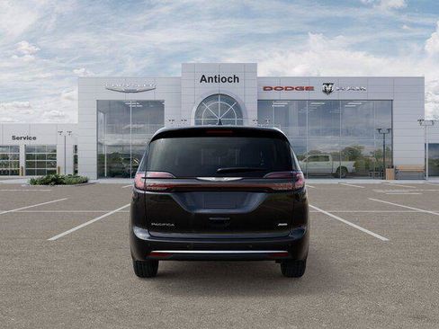 New 2026 Chrysler Pacifica Select AWD/4WD image 10