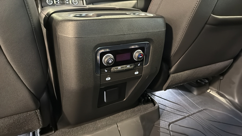 Used 2023 Chevrolet Tahoe RST w/ RST Performance Edition AWD/4WD image 18