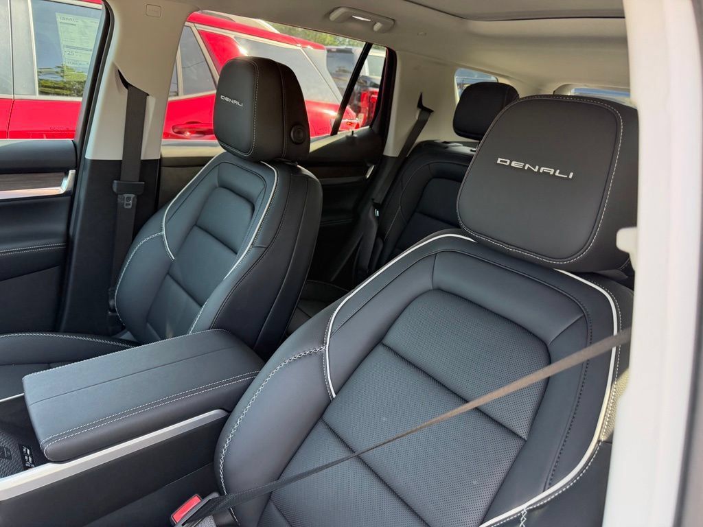 New 2027 GMC Terrain Denali w/ LPO, Black Badging Package AWD/4WD image 17