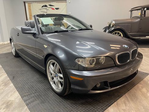 Used 2006 BMW 330Ci Convertible image 2