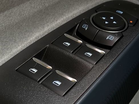 Used 2022 Ford Maverick XLT FWD image 14