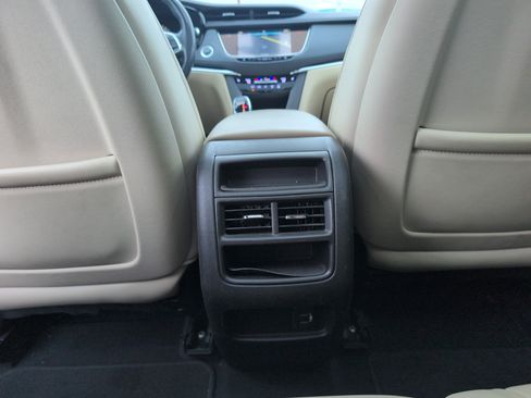 Used 2018 Cadillac XT5 Luxury w/ Driver Awareness Package image 32