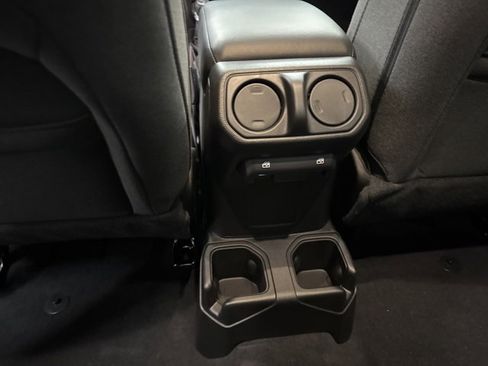 New 2025 Jeep Gladiator Sport image 8