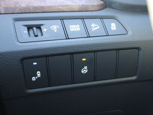 Used 2018 Hyundai Santa Fe Sport image 14