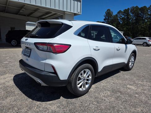 Used 2022 Ford Escape SE FWD image 4