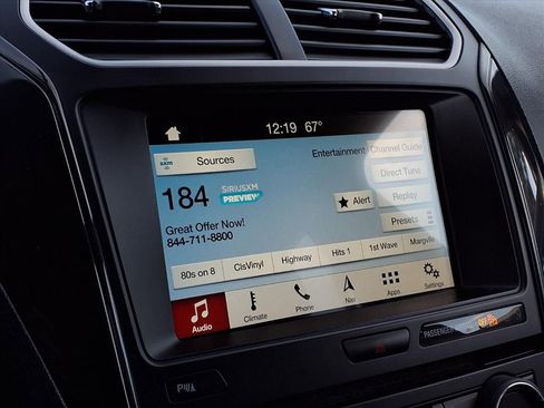 Used 2017 Ford Explorer XLT w/ Equipment Group 202A image 8