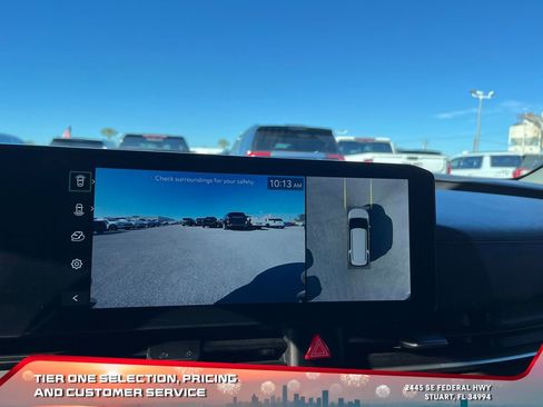 Used 2025 Kia Carnival SX image 34