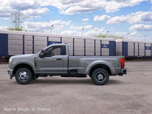 New 2026 Ford F350 4x4 Regular Cab DRW Super Duty image 3