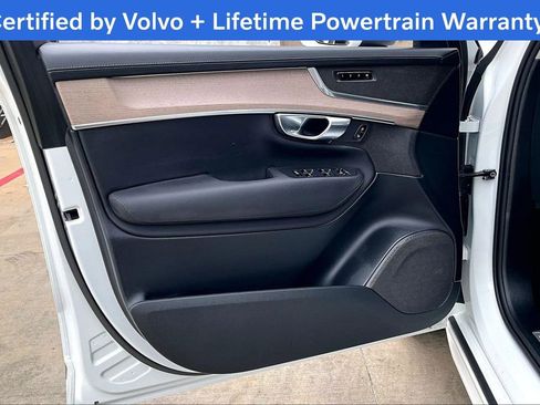 Certified 2025 Volvo XC90 B5 Plus image 24