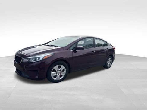 Used 2017 Kia Forte LX image 8