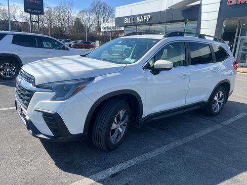 Used 2025 Subaru Ascent Premium AWD/4WD image 2