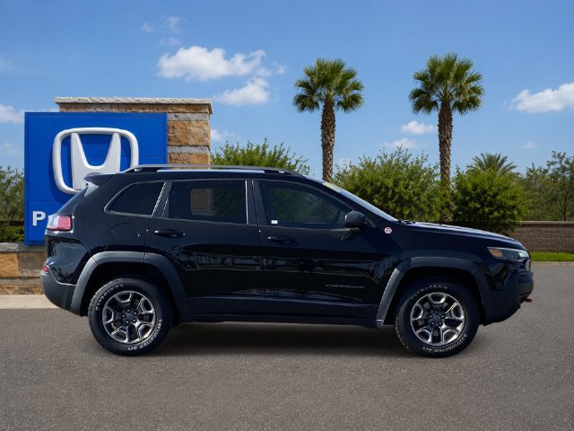 Used 2019 Jeep Cherokee Trailhawk w/ Cold Weather Group AWD/4WD image 6