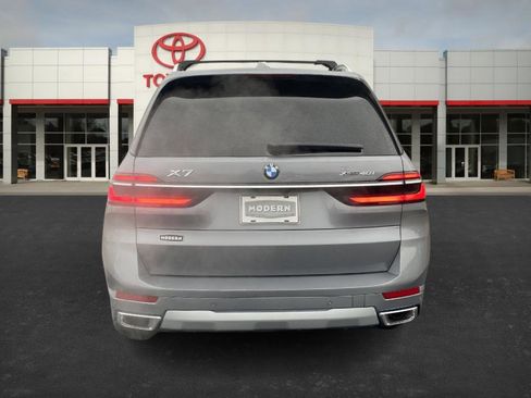 Used 2025 BMW X7 xDrive40i image 4