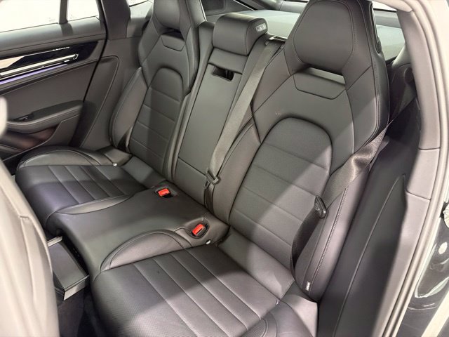 Used 2024 Porsche Panamera RWD image 16