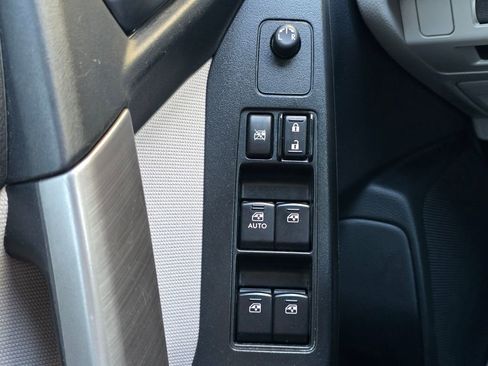 Used 2016 Subaru Forester 2.5i w/ Alloy Wheel Package image 4