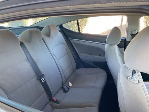 Used 2020 Hyundai Elantra SEL image 6
