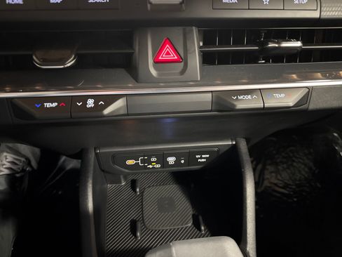 Used 2025 Kia K4 GT-Line w/ GT-Line Premium Package FWD image 24