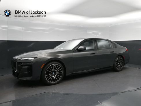 New 2026 BMW 740i w/ Executive Package RWD image 3