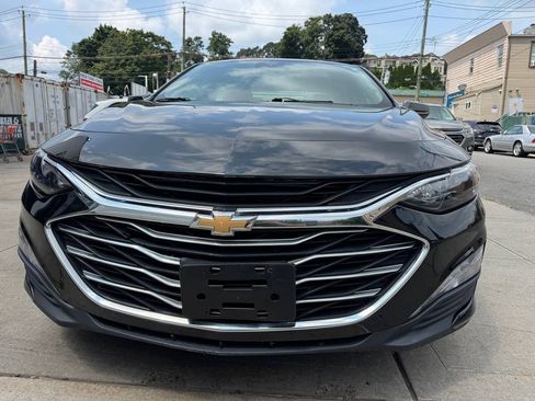 Used 2023 Chevrolet Malibu LT FWD image 2