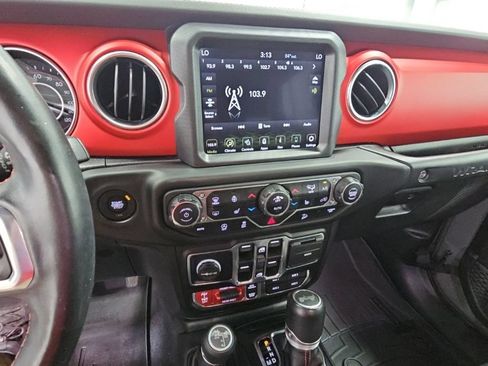 Used 2021 Jeep Wrangler Unlimited Rubicon AWD/4WD image 13