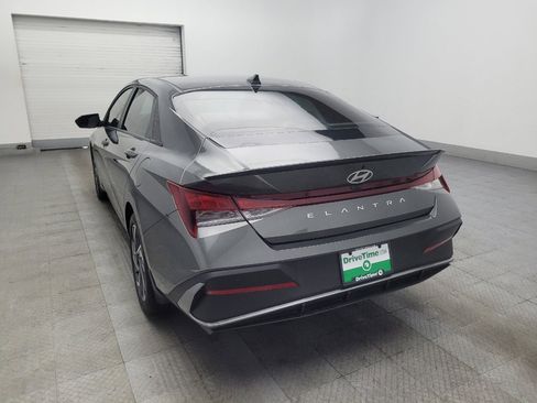 Used 2025 Hyundai Elantra Sport FWD image 5
