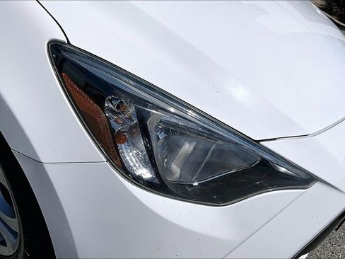 Used 2018 Toyota Yaris iA image 32