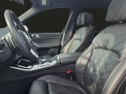 Used 2024 BMW X5 xDrive50e image 15