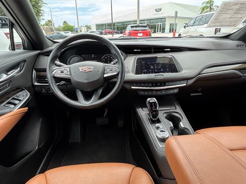 Certified 2023 Cadillac XT4 Premium Luxury w/ Enhanced Visibility Package FWD image 31