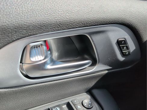 New 2026 Chrysler Pacifica Limited w/ S Appearance Package image 13