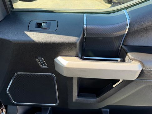 Used 2018 Ford F150 Lariat image 37