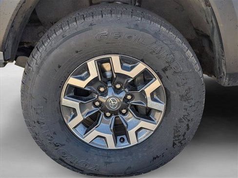 Used 2023 Toyota Tacoma TRD Off-Road w/ Technology Package AWD/4WD image 22