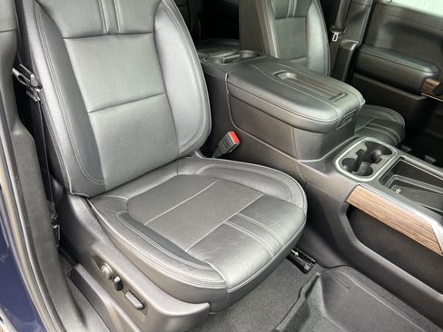 Used 2020 Chevrolet Silverado 1500 High Country w/ Technology Package AWD/4WD image 24