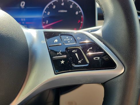 Used 2024 Mercedes-Benz C 300 Sedan image 23