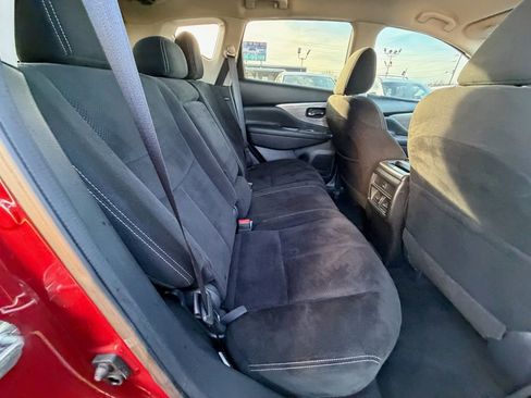 Used 2018 Nissan Murano SV image 19