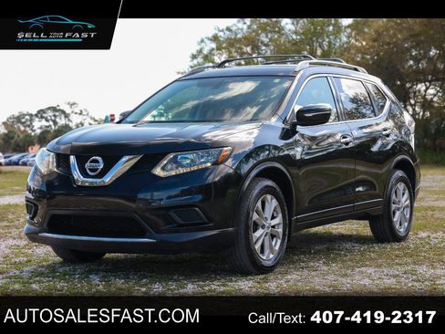 Used 2014 Nissan Rogue SV image 1