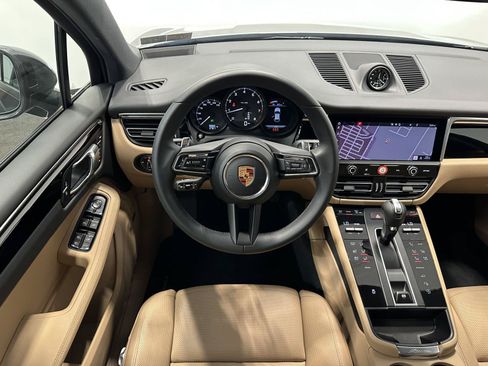 Certified 2026 Porsche Macan AWD/4WD image 26