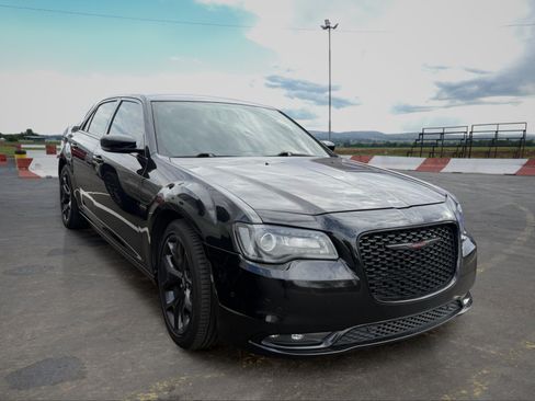 Used 2021 Chrysler 300 S RWD image 2