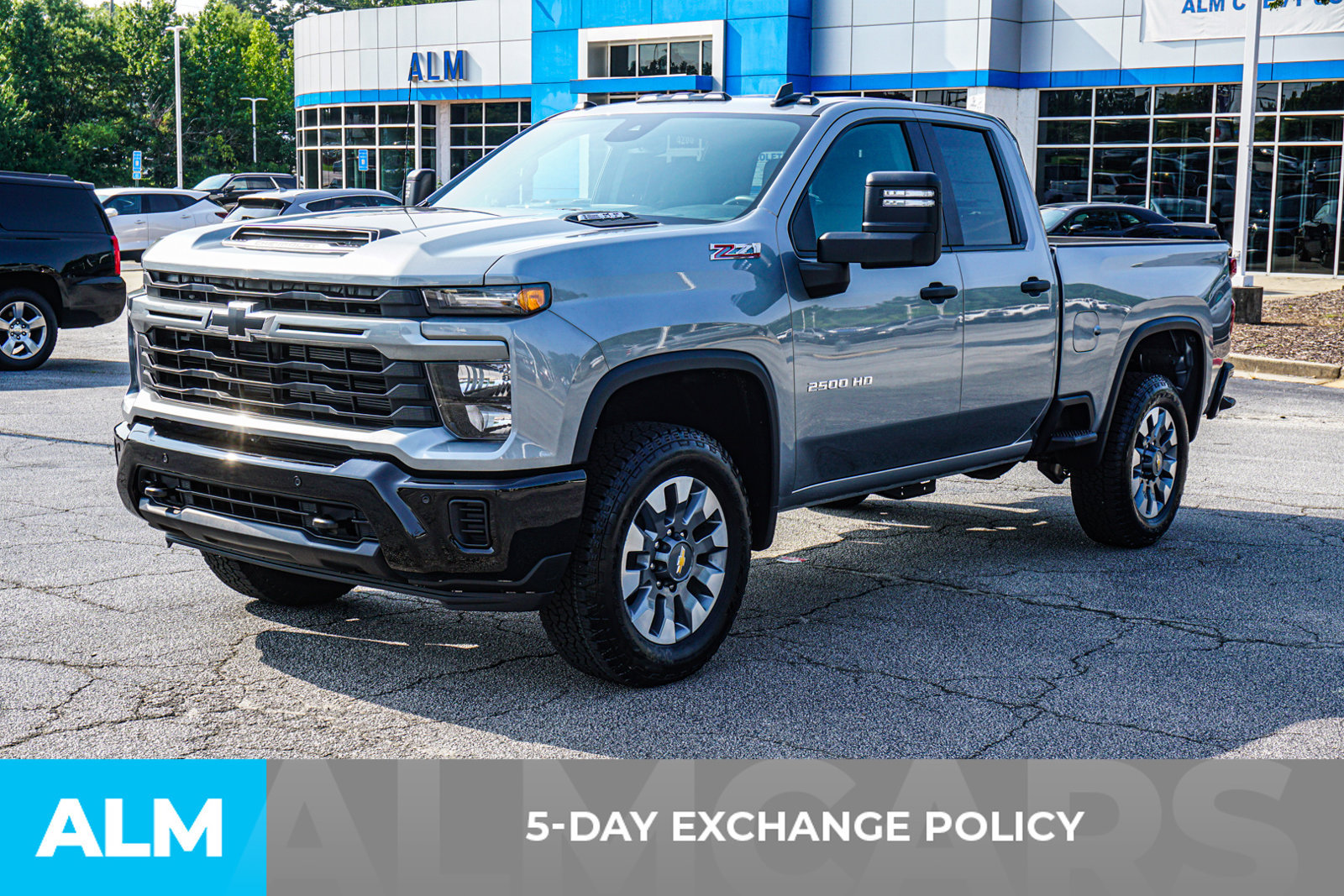 Used 2026 Chevrolet Silverado 2500 Custom w/ Custom Value Package AWD/4WD image 4