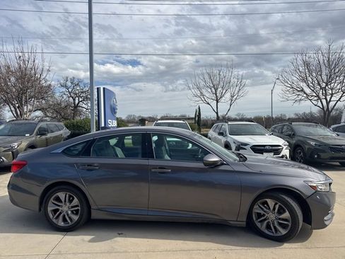 Used 2018 Honda Accord LX image 2