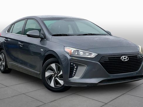 Used 2018 Hyundai Ioniq SEL image 3