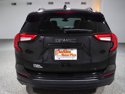 Used 2022 GMC Terrain SLT w/ Infotainment Package II AWD/4WD image 8