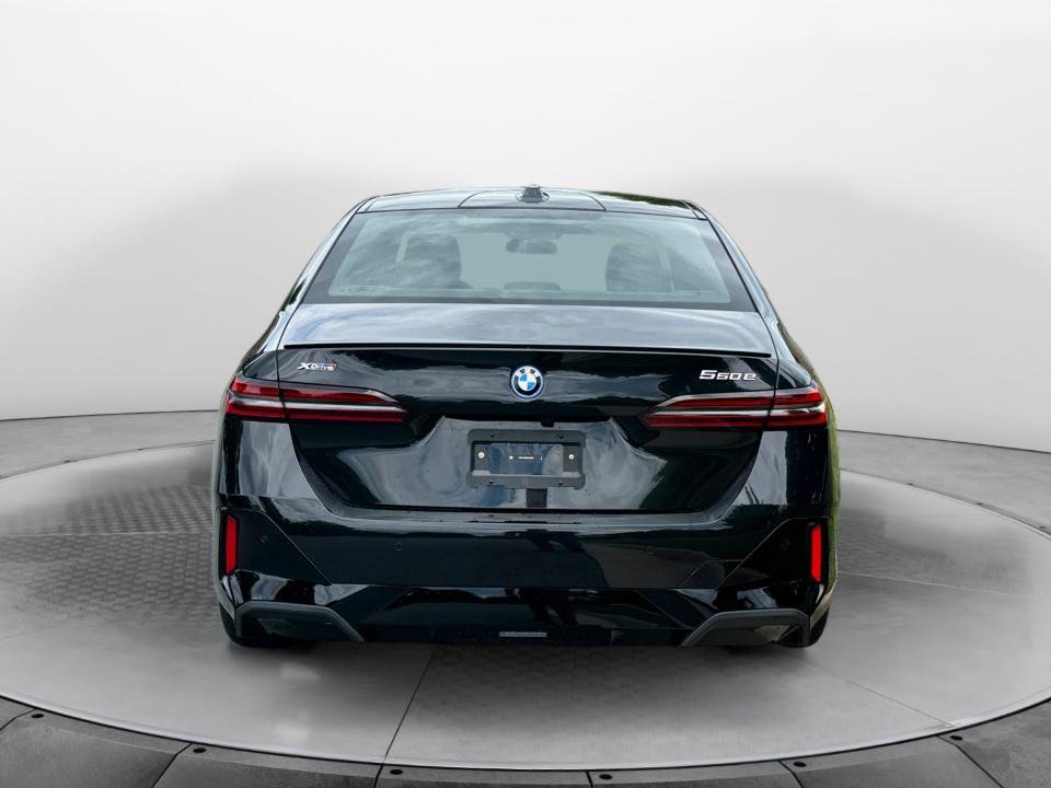 New 2027 BMW 550e xDrive w/ Executive Package AWD/4WD image 6