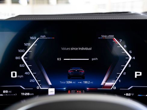 Used 2025 BMW M440i Convertible w/ Premium Package RWD image 13