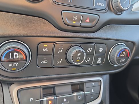 Certified 2024 GMC Terrain Denali w/ Denali Premium Package AWD/4WD image 21