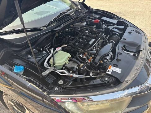 Used 2016 Honda Civic Touring image 58
