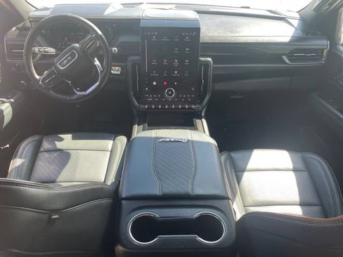 Certified 2025 GMC Yukon XL AT4 w/ LPO, Floor Liner Package AWD/4WD image 24