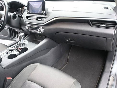 Used 2019 Nissan Altima 2.5 SV FWD image 16