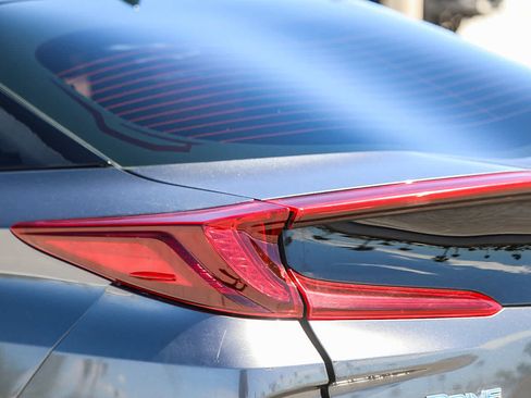 Certified 2019 Toyota Prius Prime Plus FWD image 9