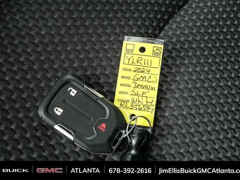 Used 2024 GMC Terrain SLE FWD image 35